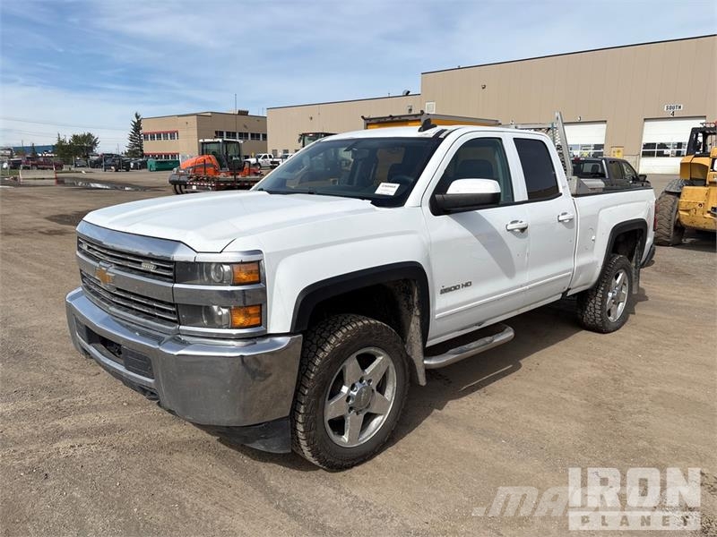 Chevrolet Silverado 2500HD 4x2 Extended Cab Pickup Други