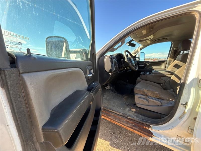 Chevrolet Silverado 2500 4x4 Crew Cab Pickup Autre fourgon / utilitaire