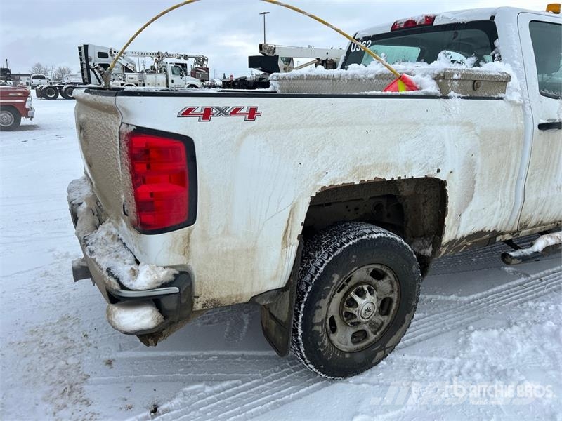 Chevrolet Silverado 2500HD 4x4 Crew Cab Pickup Drugi