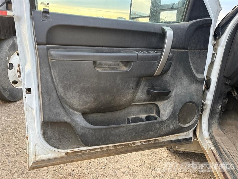 Chevrolet Silverado 2500HD Ciężarówki typu Platforma / Skrzynia