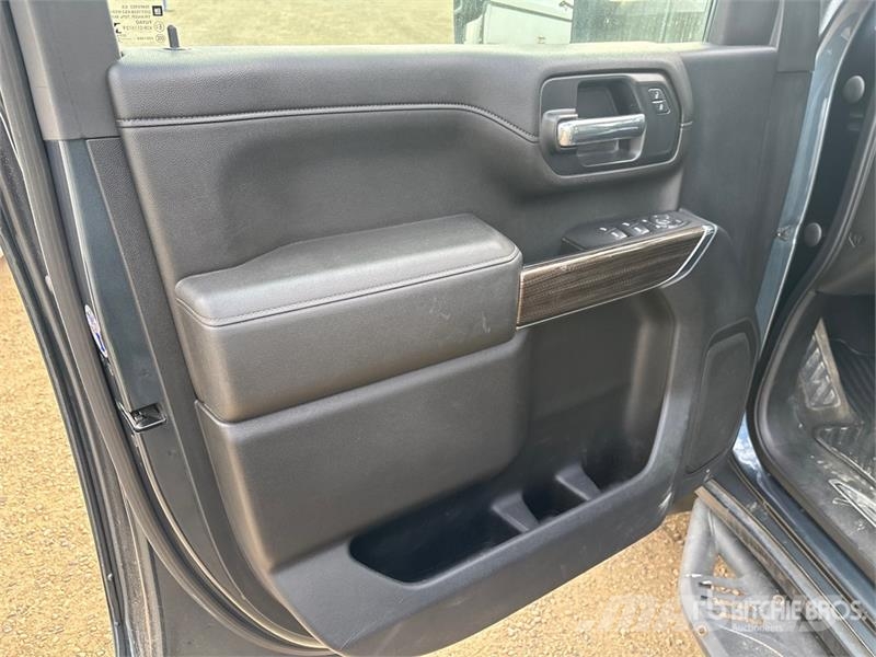 Chevrolet Silverado 2500 HD LT 4x4 Crew Cab Pickup Ostalo