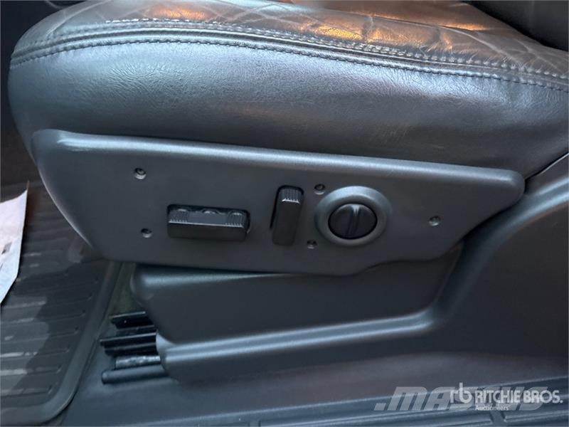 Chevrolet Silverado 2500 أخرى
