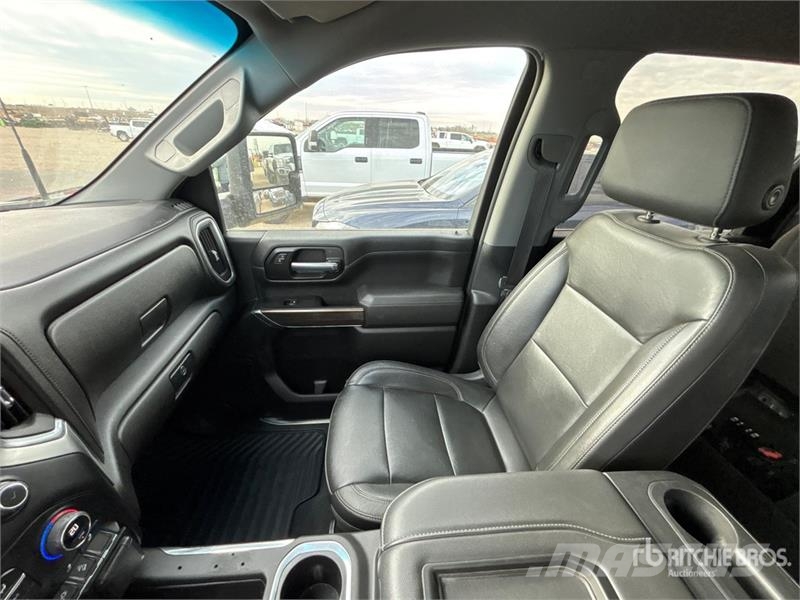 Chevrolet Silverado 2500 HD LT 4x4 Crew Cab Pickup Ostalo