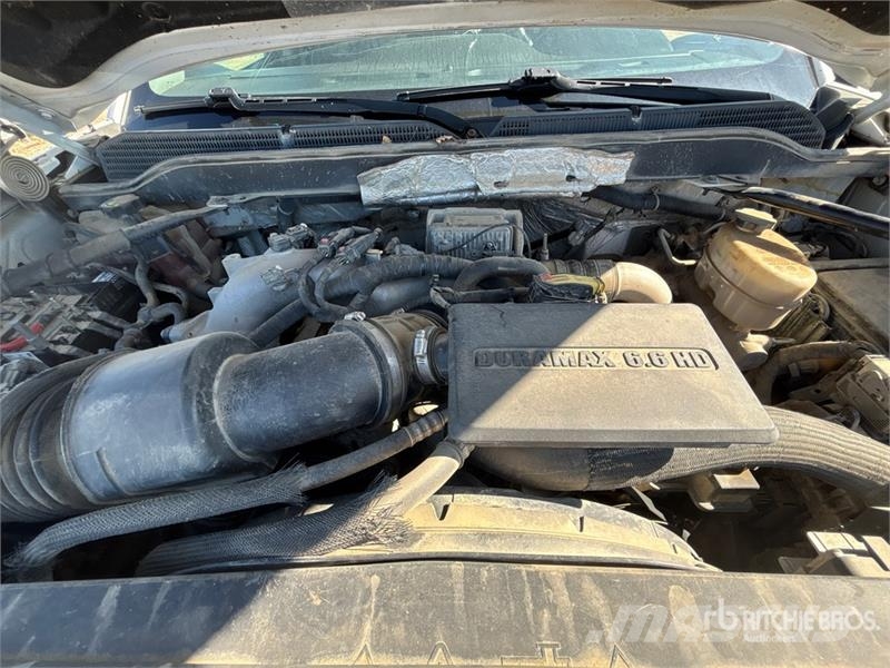 Chevrolet Silverado 2500 High Country 4x4 Crew Cab Pickup Ostalo