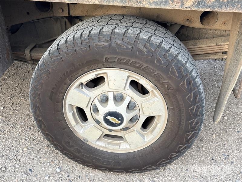 Chevrolet Silverado 2500HD Ciężarówki typu Platforma / Skrzynia