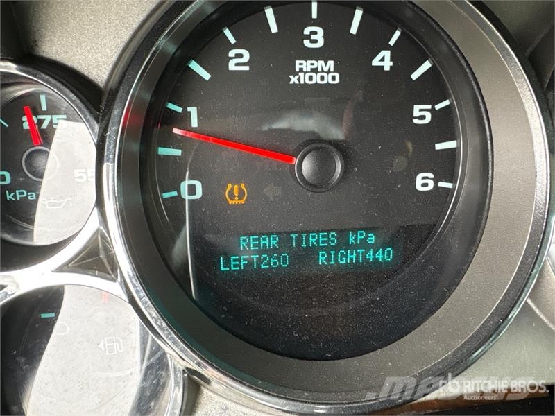 Chevrolet Silverado 2500HD LT 4x4 Crew Cab Snow Plow Truck Municipal/vehicul cu uz general
