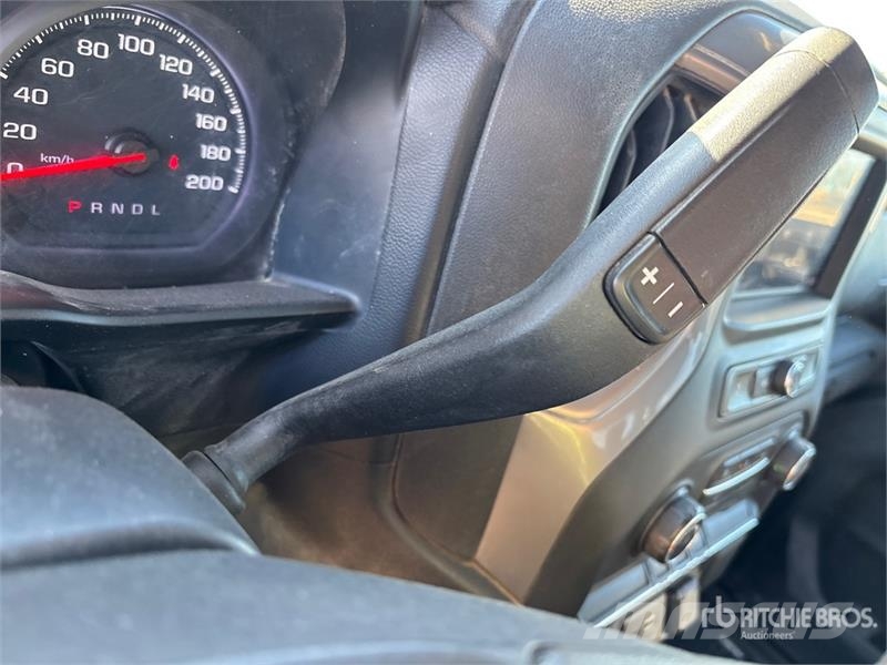 Chevrolet Silverado 2500 4x4 Crew Cab Pickup Altele