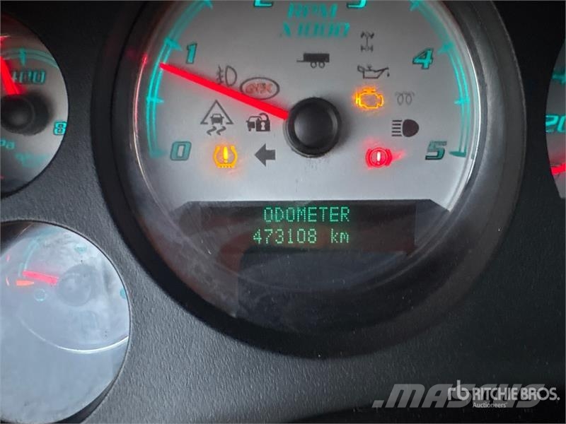 Chevrolet Silverado 2500 HD LTZ 4x4 Crew Cab Pickup أخرى