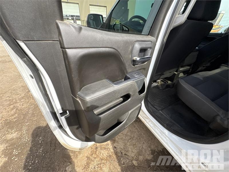 Chevrolet Silverado 2500HD 4x2 Extended Cab Pickup Други