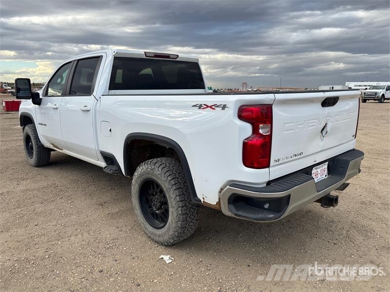 Chevrolet Silverado 2500HD 4x4 Crew Cab Pickup Други