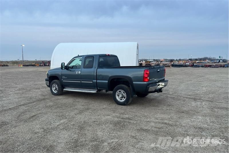 Chevrolet Silverado 2500 أخرى