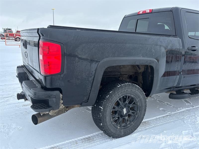 Chevrolet Silverado 2500 LTZ 4x4 Crew Cab Pickup Anders