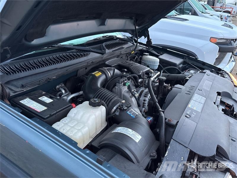 Chevrolet Silverado 2500 أخرى