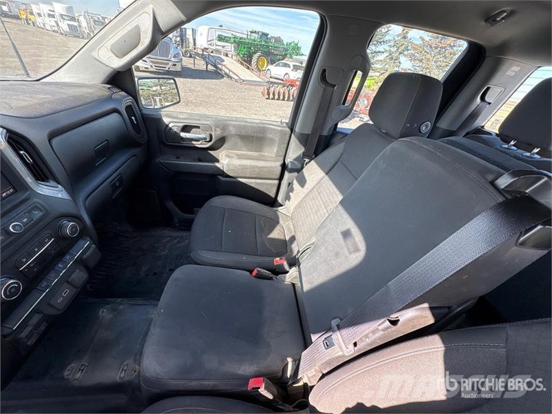 Chevrolet Silverado 2500 HD 4x4 Extended Cab Pickup Drugi