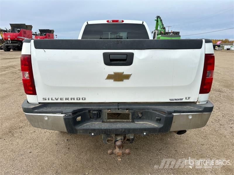 Chevrolet Silverado 2500 LT 4x4 Extended Cab Pickup Muu