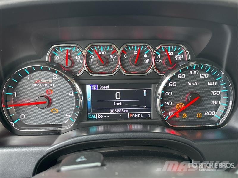 Chevrolet Silverado 2500HD LTZ 4x4 Crew Cab Pickup Andre varebiler