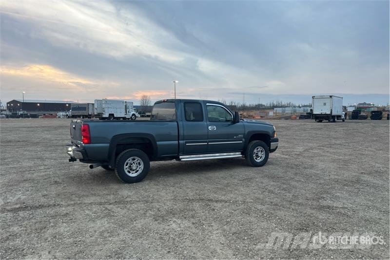 Chevrolet Silverado 2500 أخرى