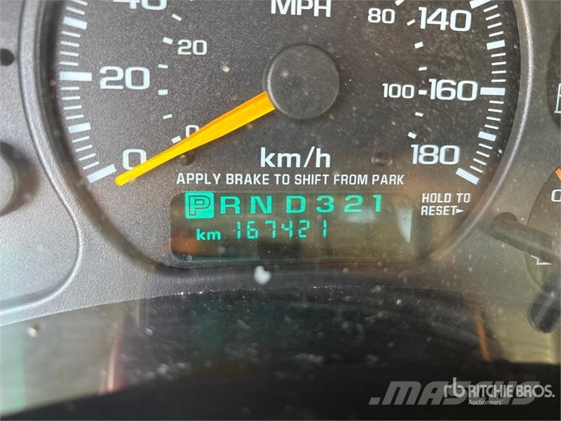 Chevrolet Silverado 2500 LT 4x2 Extended Cab Pickup Kita