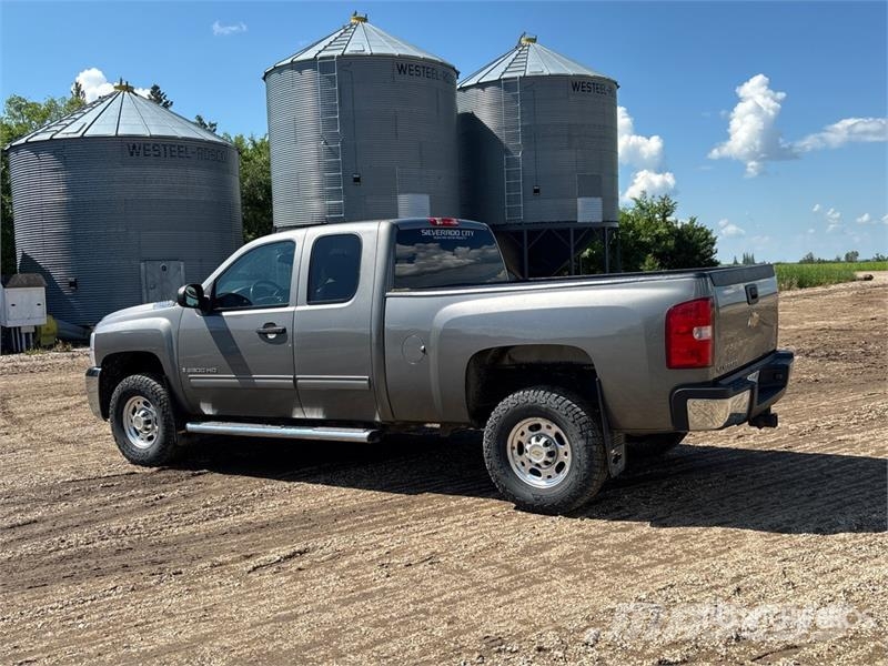 Chevrolet Silverado 2500 HD LT 4x4 Extended Cab Pickup Other