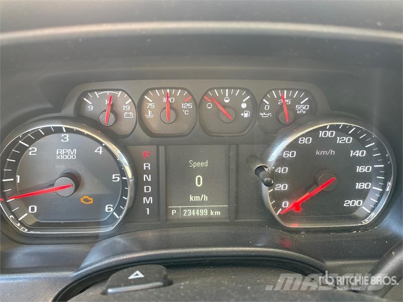 Chevrolet Silverado 2500 4x4 Crew Cab Pickup Autre fourgon / utilitaire