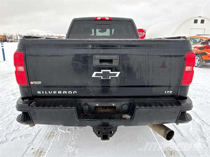 Chevrolet Silverado 2500 LTZ 4x4 Crew Cab Pickup Anders