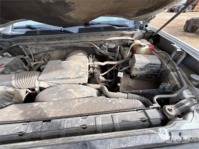 Chevrolet Silverado 2500 LT 4x4 Crew Cab Pickup Drugi