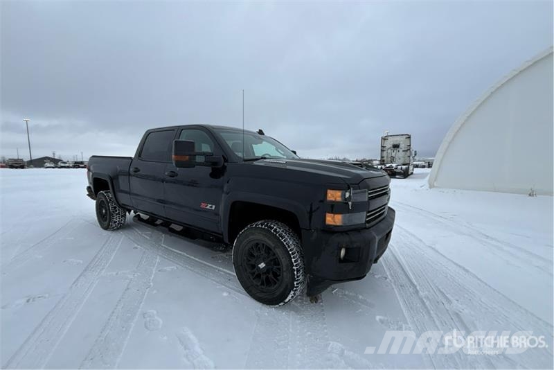 Chevrolet Silverado 2500 LTZ 4x4 Crew Cab Pickup Anders