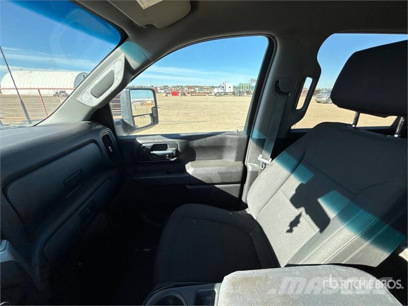 Chevrolet Silverado 2500 4x4 Crew Cab Pickup Altele