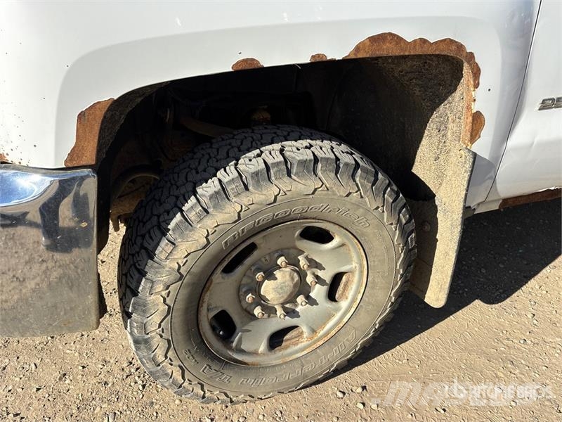 Chevrolet Silverado 2500 4x4 Crew Cab Pickup Autre fourgon / utilitaire