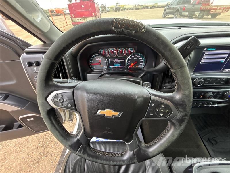 Chevrolet Silverado 2500HD LTZ 4x4 Crew Cab Pickup Andre varebiler
