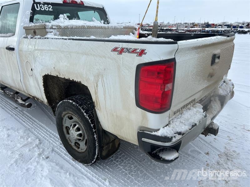 Chevrolet Silverado 2500HD 4x4 Crew Cab Pickup Drugi