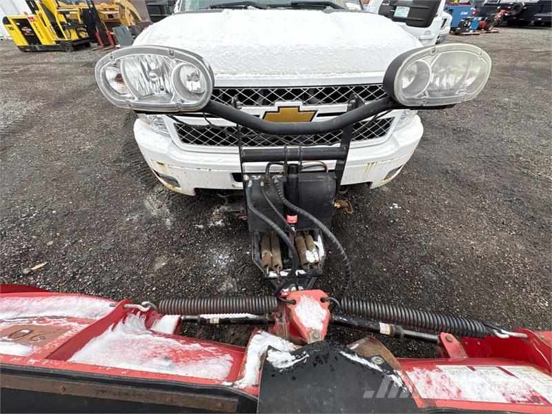 Chevrolet Silverado 2500HD LT 4x4 Crew Cab Snow Plow Truck Municipal/vehicul cu uz general