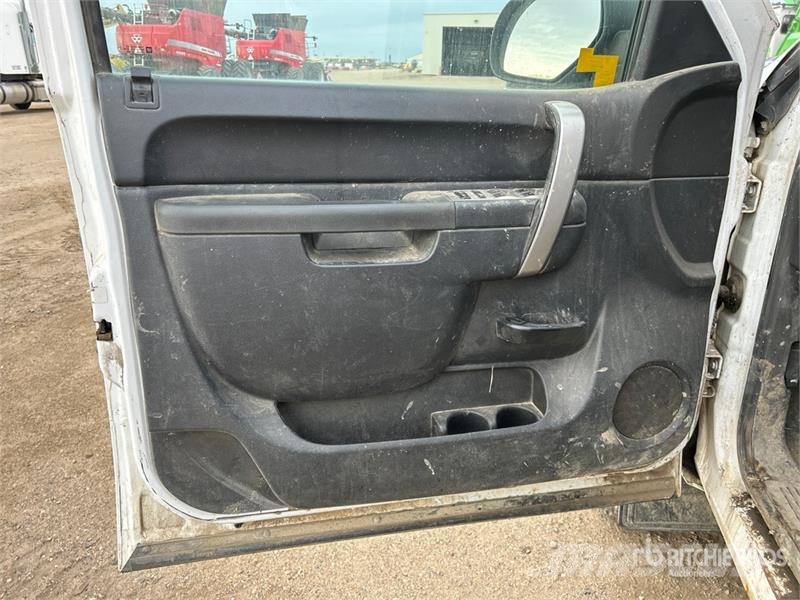 Chevrolet Silverado 2500 LT 4x4 Extended Cab Pickup Muu