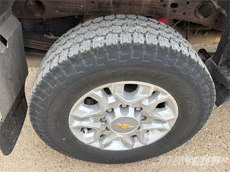 Chevrolet Silverado 2500HD LTZ 4x4 Crew Cab Pickup Andre varebiler