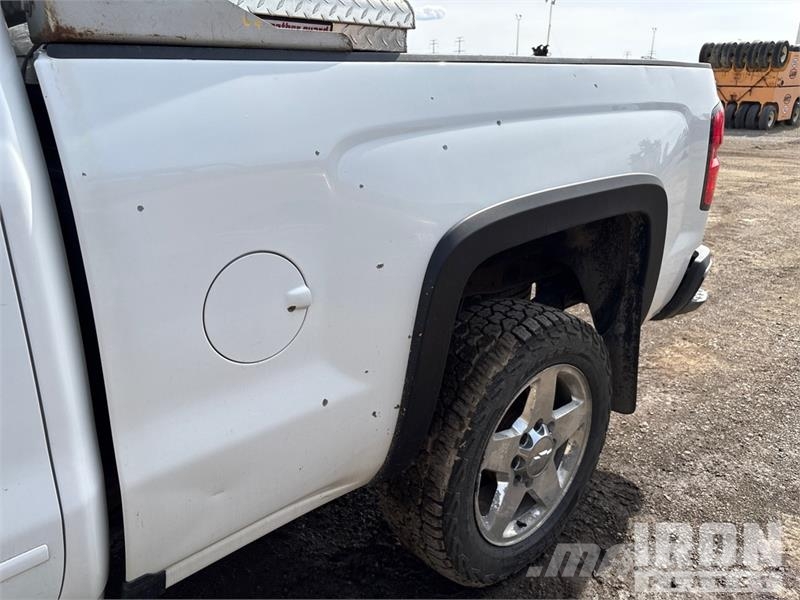 Chevrolet Silverado 2500HD 4x2 Extended Cab Pickup Други