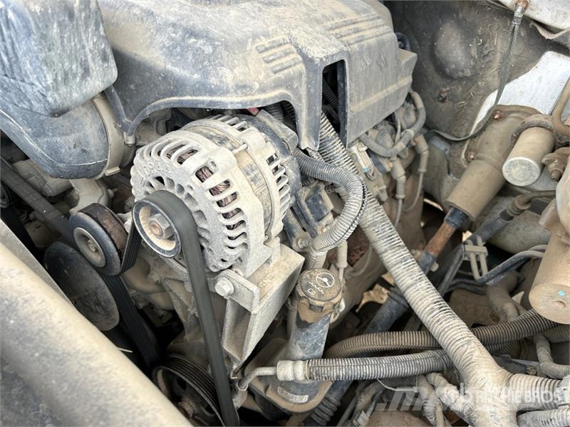 Chevrolet Silverado 2500 LT 4x4 Extended Cab Pickup Muu