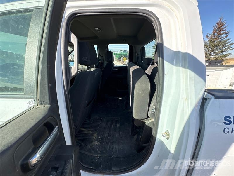 Chevrolet Silverado 2500 HD 4x4 Extended Cab Pickup Drugi