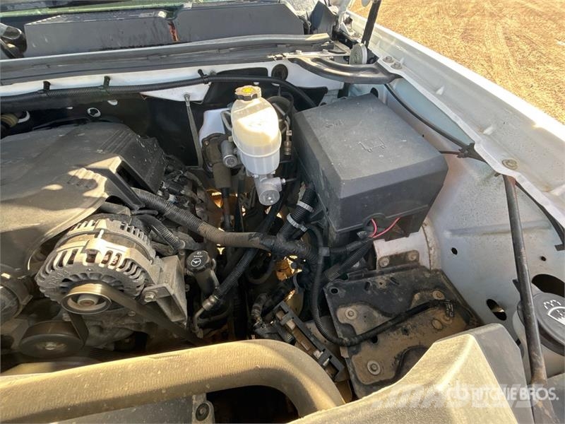 Chevrolet Silverado 2500 LT 4x4 Extended Cab Pickup أخرى