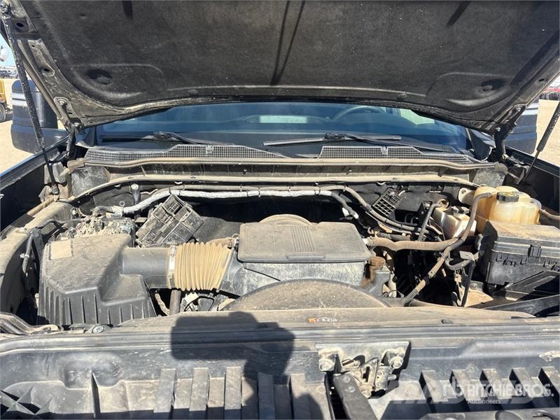 Chevrolet Silverado 2500HD 4x4 Crew Cab Pickup Други