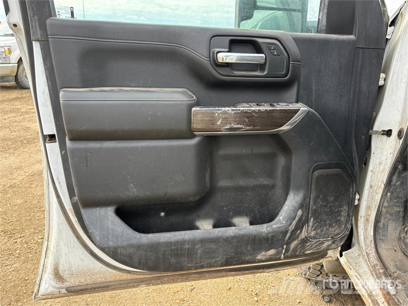 Chevrolet Silverado 2500 LT 4x4 Crew Cab Pickup Drugi