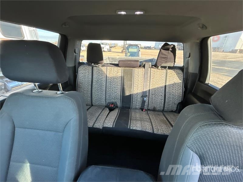 Chevrolet Silverado 2500 4x4 Crew Cab Pickup Otros