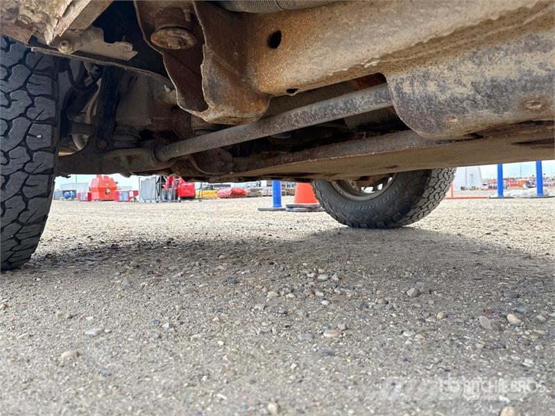 Chevrolet Silverado 2500HD 4x4 Crew Cab Pickup Други
