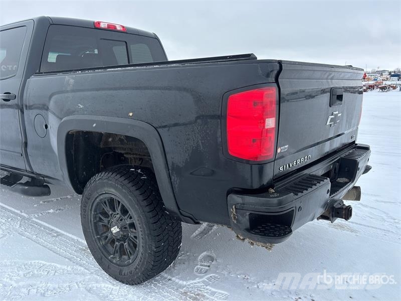 Chevrolet Silverado 2500 LTZ 4x4 Crew Cab Pickup Anders