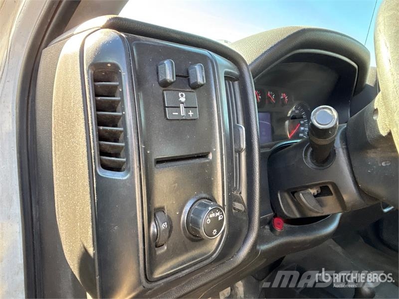 Chevrolet Silverado 2500 4x4 Crew Cab Pickup Autre fourgon / utilitaire