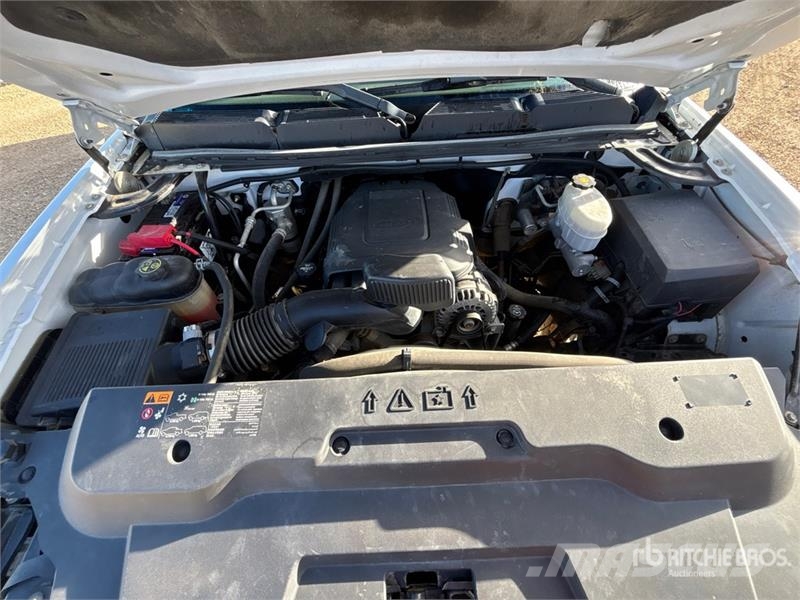Chevrolet Silverado 2500 LT 4x4 Extended Cab Pickup أخرى