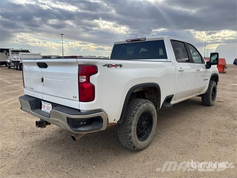 Chevrolet Silverado 2500HD 4x4 Crew Cab Pickup Други