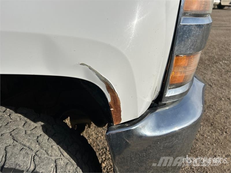 Chevrolet Silverado 2500HD LTZ 4x4 Crew Cab Pickup Andre varebiler