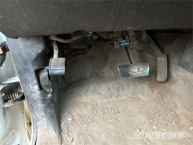 Chevrolet Silverado 2500HD Ciężarówki typu Platforma / Skrzynia