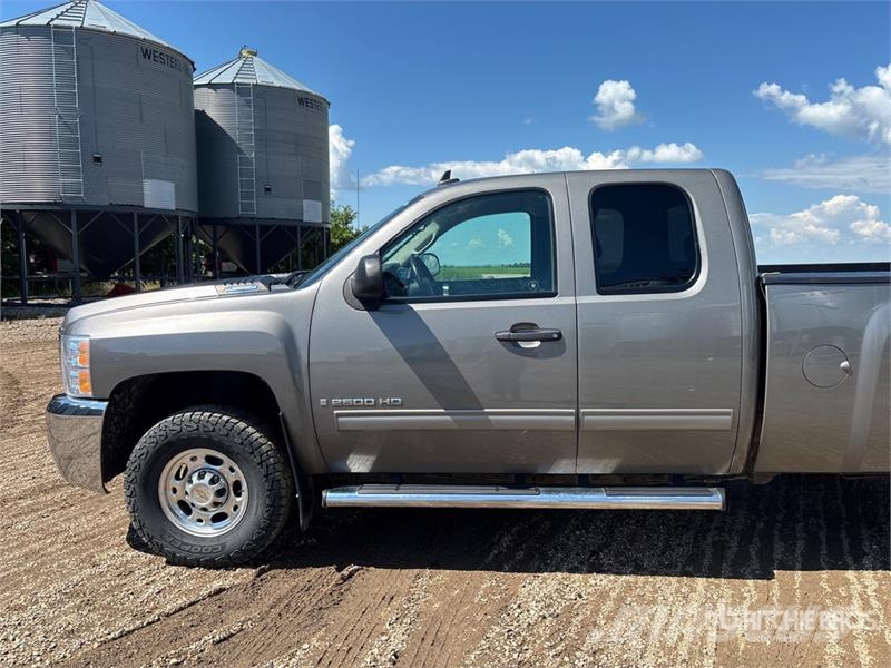 Chevrolet Silverado 2500 HD LT 4x4 Extended Cab Pickup Other