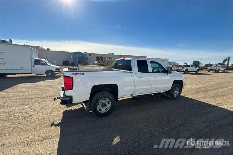 Chevrolet Silverado 2500 HD LT 4x4 Extended Cab Pickup Ostalo